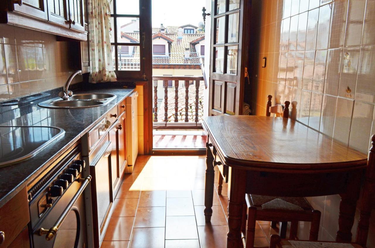 Apartamento El Corro: Con Parking En Pleno Centro De Comillas Exterior foto